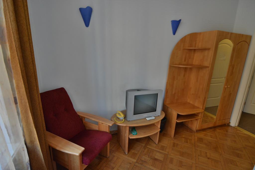 Hotel Multilux With Self Check-In Riga Zimmer foto